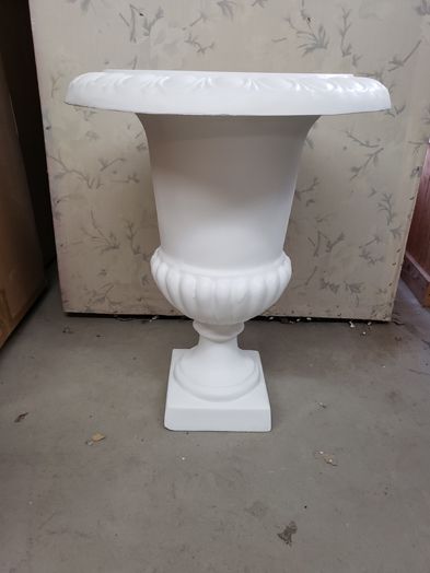 urn planter white